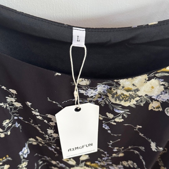 Floral Camisole in Black and Cream - Picture 2 of 5